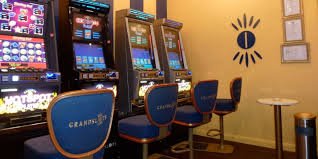 Antarmuka Speed Blackjack holiday88 menampilkan meja dengan dealer HD dan kontrol permainan yang responsif